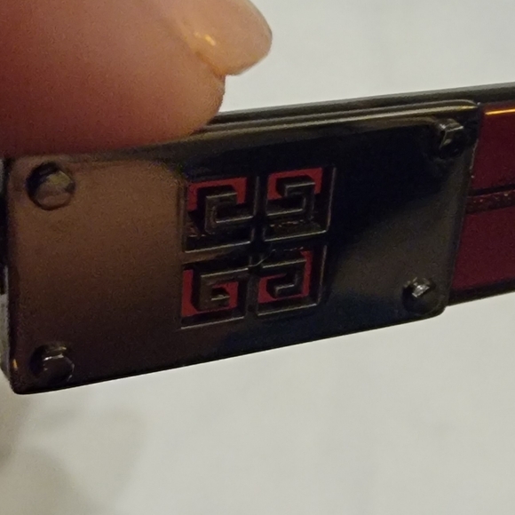 Authenticated Givenchy Sunglasses - Picture 3 of 12